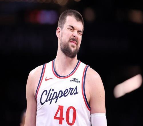 AJ,雄鹿迎战老,字母哥有望,中国玩彩网,中国玩彩网首页,中国玩彩网首页官方