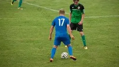 “15年后再获60胜里程碑！骑士险胜快船跃居第八，哈登三双助力，鲍威尔独得34分闪耀全场”